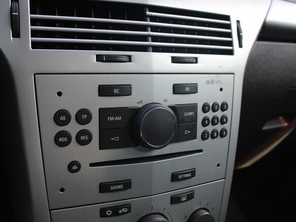2012 Opel Astra H Рестайлинг, чёрный - вид 10