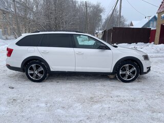 2017 Skoda Octavia Scout III (A7), белый, 1600000 рублей, вид 4