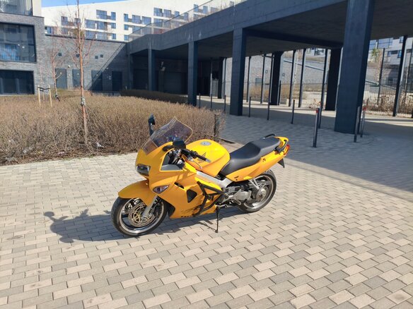 2000 Honda VFR 800, жёлтый, 460000 рублей - вид 17