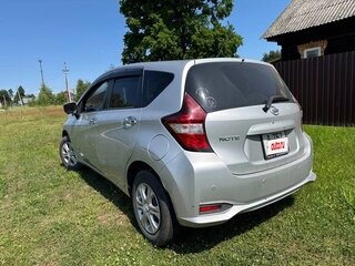 2020 Nissan Note II Рестайлинг, серебристый, 1240000 рублей, вид 4