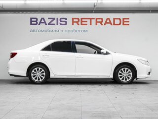 2013 Toyota Camry VII (XV50), белый, 1580000 рублей, вид 4