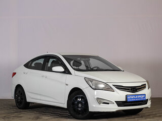 2015 Hyundai Solaris I Рестайлинг, белый, 699000 рублей, вид 1