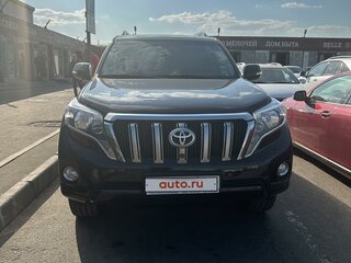 2013 Toyota Land Cruiser Prado 5-speed 150 Series Рестайлинг 1, чёрный, 3850000 рублей, вид 4
