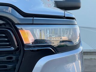 2025 Ram 1500 Crew Cab V Рестайлинг, серый, 7190000 рублей, вид 4