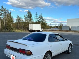 1993 Toyota Vista III (V30), белый, 130000 рублей, вид 3