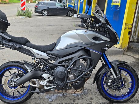 2015 Yamaha MT-09 Tracer (FJ-09), серебристый, 820000 рублей, вид 4
