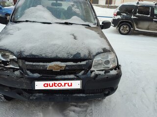 2010 Chevrolet Niva I Рестайлинг, чёрный, 180000 рублей, вид 1