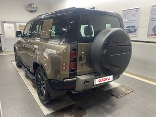 2021 Land Rover Defender 110 II, коричневый, 7850000 рублей, вид 3