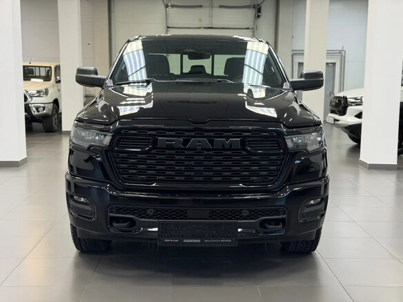2025 Ram 1500 Crew Cab V Рестайлинг, чёрный - вид 6