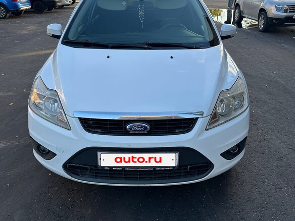 2010 Ford Focus II Рестайлинг, белый, 430000 рублей - вид 4
