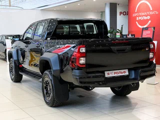 2025 Toyota Hilux VIII Рестайлинг 2, чёрный, 7738000 рублей, вид 3