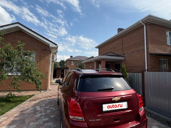 2021 Chevrolet Trax I Рестайлинг, красный, 1600000 рублей - вид 3