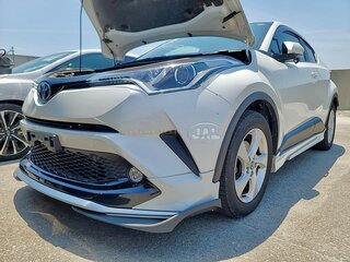 2017 Toyota C-HR I, белый, 2000000 рублей, вид 4