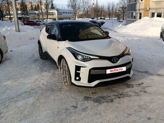 2020 Toyota C-HR I Рестайлинг, белый, 1800000 рублей, вид 4
