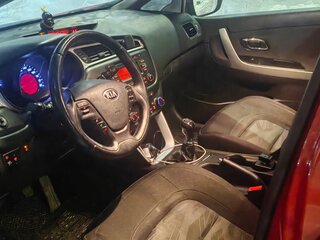 2015 Kia Ceed II Рестайлинг, красный, 680000 рублей, вид 3