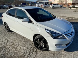 2015 Hyundai Solaris I Рестайлинг, белый, 960000 рублей, вид 1