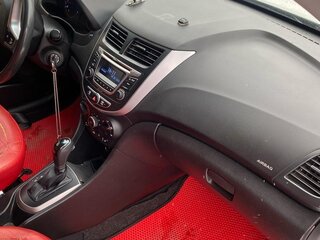 2016 Hyundai Solaris I Рестайлинг, белый, 990000 рублей, вид 4
