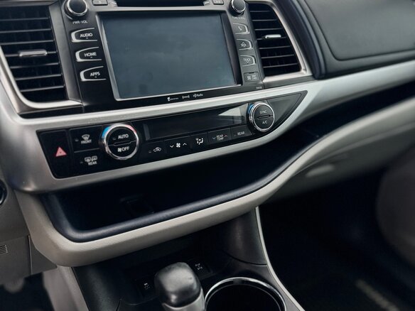 2016 Toyota Highlander III (XU50), серый, 2690000 рублей - вид 11