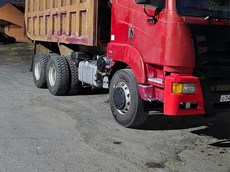 2008 Sinotruk Hania 6x4, красный, 850000 рублей, вид 3