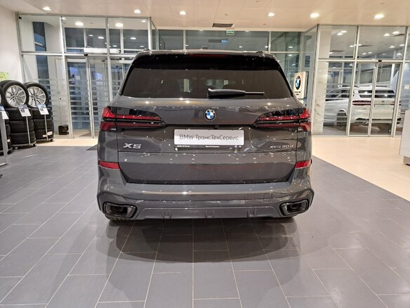 2025 BMW X5 30d IV (G05/G18) Рестайлинг, серый, 16200000 рублей - вид 5