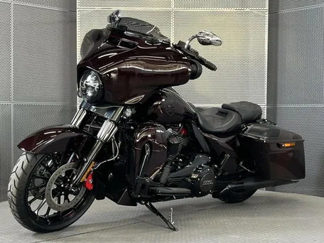 2019 Harley-Davidson CVO Street Glide, пурпурный, 2429000 рублей, вид 4