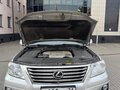 2010 Lexus LX 570 III, серебристый, 3999999 рублей - вид 2