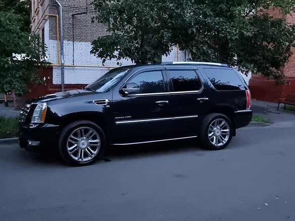 2011 Cadillac Escalade III, чёрный, 2400000 рублей - вид 32