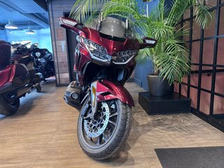 2025 Honda GL 1800 Gold Wing, пурпурный, 4600000 рублей, вид 4