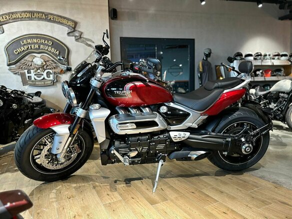 2023 Triumph Rocket 3, красный, 2990000 рублей - вид 7