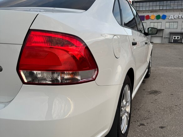 2014 Volkswagen Polo V, белый, 650000 рублей - вид 5