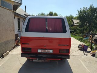 1986 Volkswagen Transporter 4-speed T3, красный, 670000 рублей, вид 2
