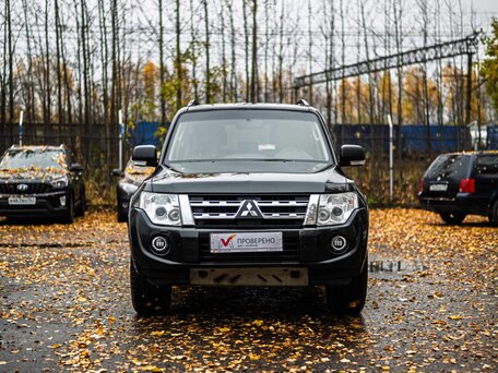 2013 Mitsubishi Pajero IV Рестайлинг 1, чёрный, 1744000 рублей, вид 3