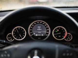 2011 Mercedes-Benz E-Класс 200 IV (W212, S212, C207), чёрный, 1290000 рублей, вид 5
