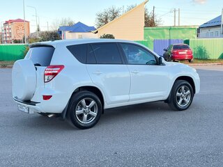 2011 Toyota RAV4 III (XA30) Рестайлинг, белый, 1650000 рублей, вид 5