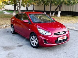 2014 Hyundai Solaris I, красный, 520000 рублей, вид 4