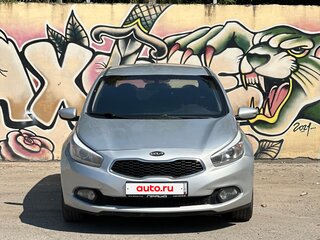 2014 Kia Ceed II, серебристый, 760000 рублей, вид 2