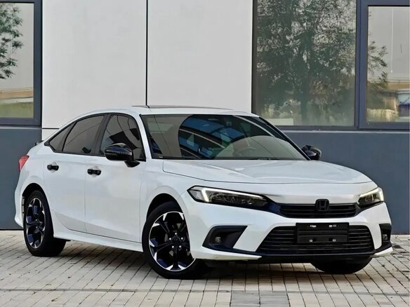 2023 Honda Civic XI, белый, 1690000 рублей - вид 2