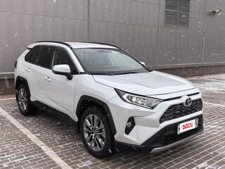 2021 Toyota RAV4 V (XA50), белый, 3200000 рублей, вид 3