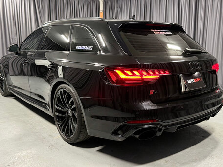 2021 Audi RS 4 IV (B9) Рестайлинг, чёрный, 7650000 рублей, вид 4