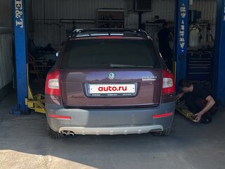 2013 Skoda Octavia Scout II (A5) Рестайлинг, красный, 850000 рублей, вид 3