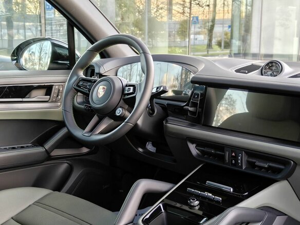 2026 Porsche Cayenne III Рестайлинг, чёрный, 20980000 рублей - вид 2