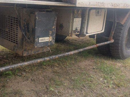 1998 Isuzu Elf (N-series), белый, 900000 рублей, вид 3