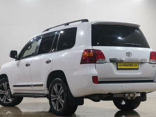 2012 Toyota Land Cruiser 200 Series Рестайлинг 1, белый, 3269000 рублей, вид 4