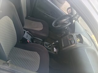 2001 Mitsubishi Carisma I Рестайлинг, серебристый, 220000 рублей, вид 3