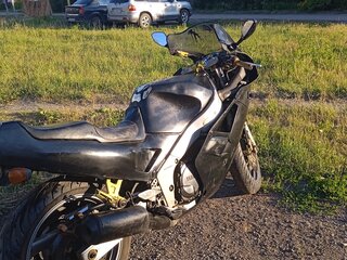 Yamaha FZR1000