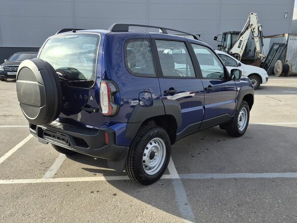 2026 Lada (ВАЗ) Niva Travel I Рестайлинг, синий, 1548000 рублей - вид 4