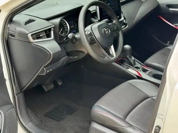 2023 Toyota Levin XII (E210) Рестайлинг, белый, 1460000 рублей - вид 6