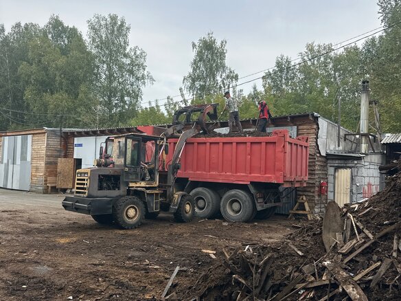 2007 Sinotruk Howo A5, красный, 1550000 рублей - вид 2