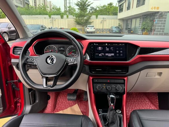 2021 Volkswagen T-Cross I (China Market), красный, 1548000 рублей - вид 8