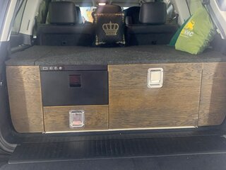 2017 Toyota Land Cruiser 200 Series Рестайлинг 2, чёрный, 6200000 рублей, вид 3